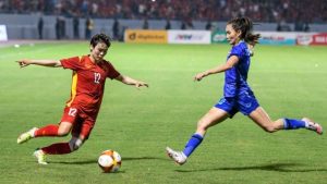 Những khoảnh khắc hài hước trong bóng đá nữ gây bão mạng